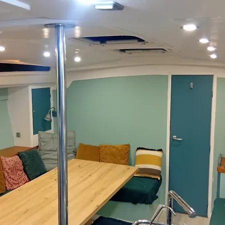 Luna Bay, Voilier 3 2 Sdb En * Sete