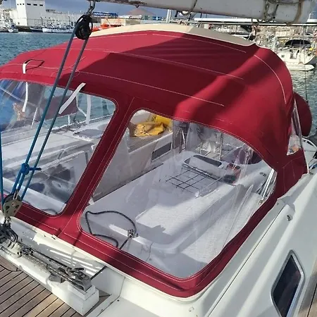 Luna Bay, Voilier 3 2 Sdb En Bateau-hôtel