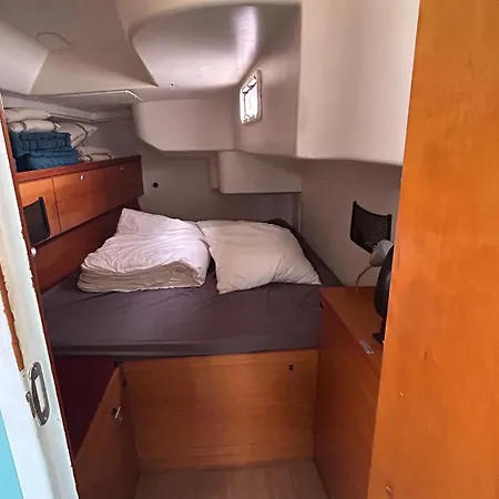 Luna Bay, Voilier 3 2 Sdb En Sète